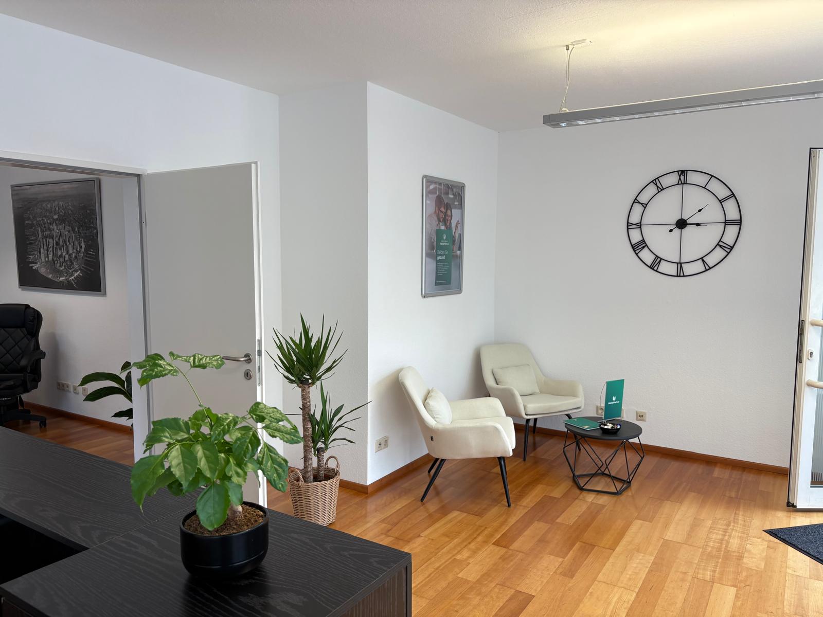 Wartebereich im Mr.FINANZ365 Büro in Neu-Ulm